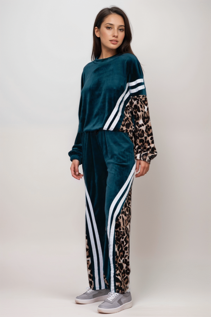 Oversized Σετ Φόρμα Βελουτέ Με Ρίγες Μπλούζα Και Παντελόνι Animal Print - Image 5
