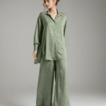 Σετ Εμπριμέ Μακρυμάνικο Πουκάμισο - Παντελόνα Ψηλόμεση Με Άνοιγμα Στο Πλάι