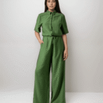 Φόρμα Ολόσωμη Κοντομάνικη Με Γιακά, Κουμπιά Και Κορδόνι Στην Μέση