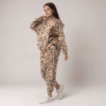 Oversized Λεοπάρ Σετ, Φούτερ Και Ασύμμετρο Παντελόνι Jogger - Image 2