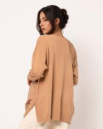 Μπλούζα Μακρυμάνικη Ψιλό Πλεκτό Απαλή Υφή Oversized Με Άνοιγμα Στο Πλάι Και Κουμπιά - Image 3