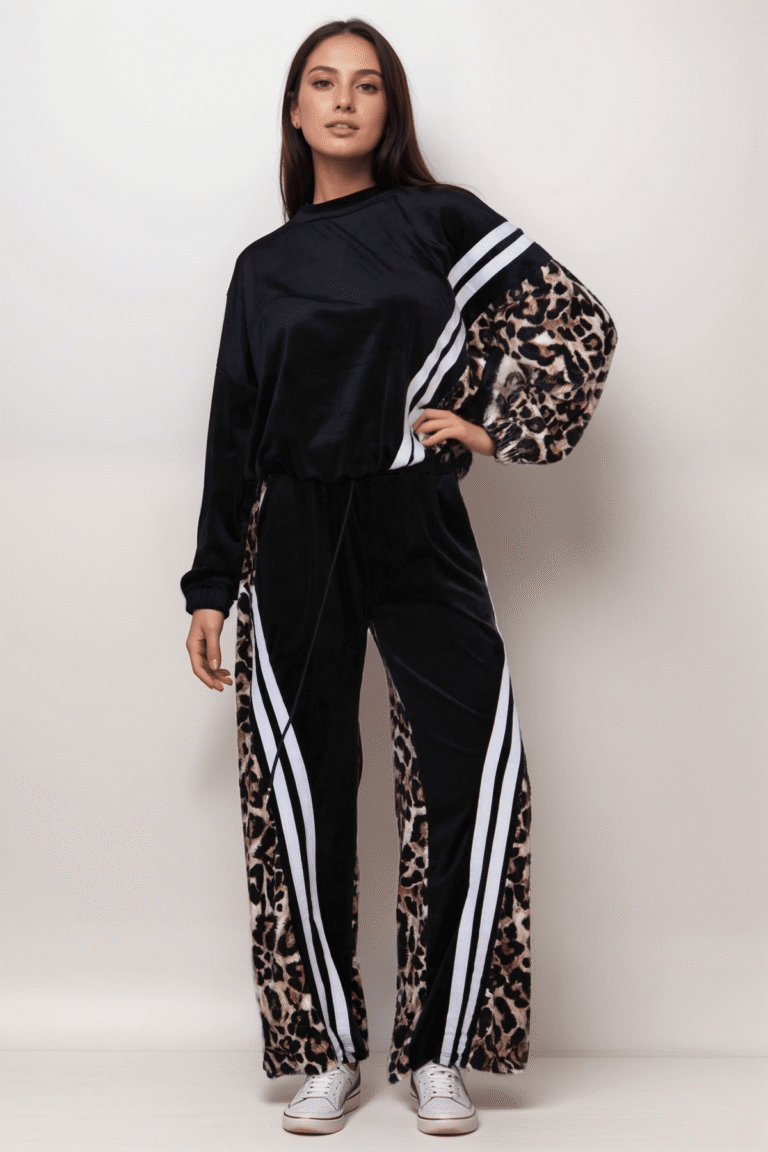 Oversized Σετ Φόρμα Βελουτέ Με Ρίγες Μπλούζα Και Παντελόνι Animal Print - Image 1