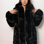 Γούνα Με Δερμάτινες Λεπτομέρειες